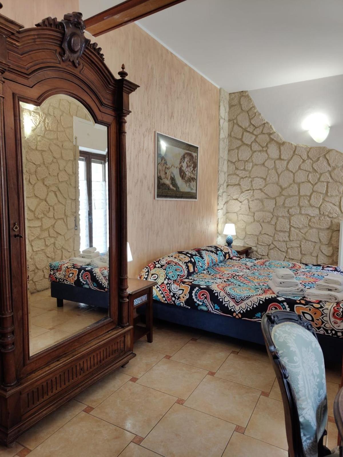 Del Centro Bed and Breakfast Enna Eksteriør billede